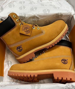 TIMBERLAND PREMIUM ( Dans le carton avec accessoires )