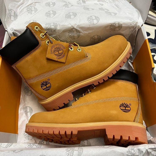 TIMBERLAND PREMIUM ( Dans le carton avec accessoires )