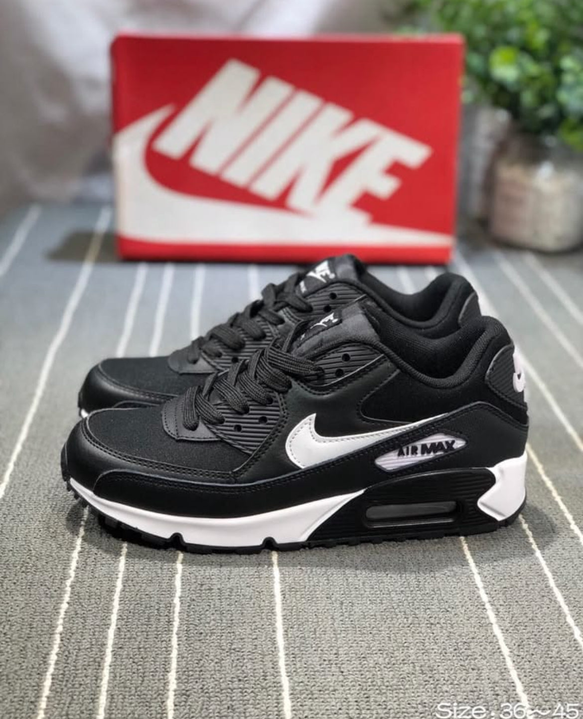 Nike Air Max 90 ( Dans le carton avec Accessoires)