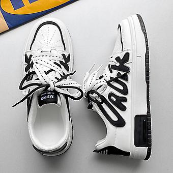 Chaussure basse décontractée à lacets