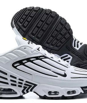 Air Max Plus Light Smoke Grey Metallic Silver 3