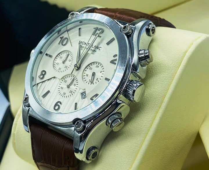 Montblanc en cuir chronographe
