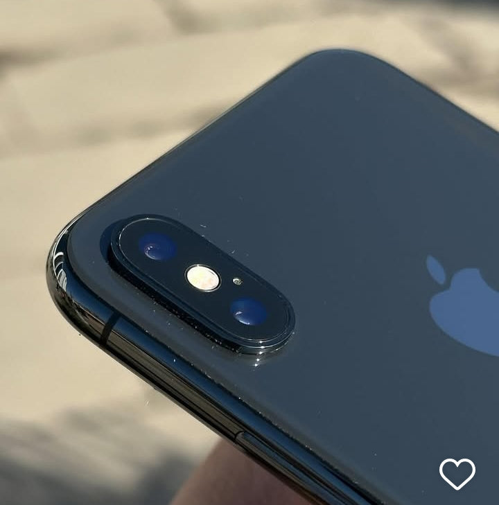 A. Iphone XR 128 GB