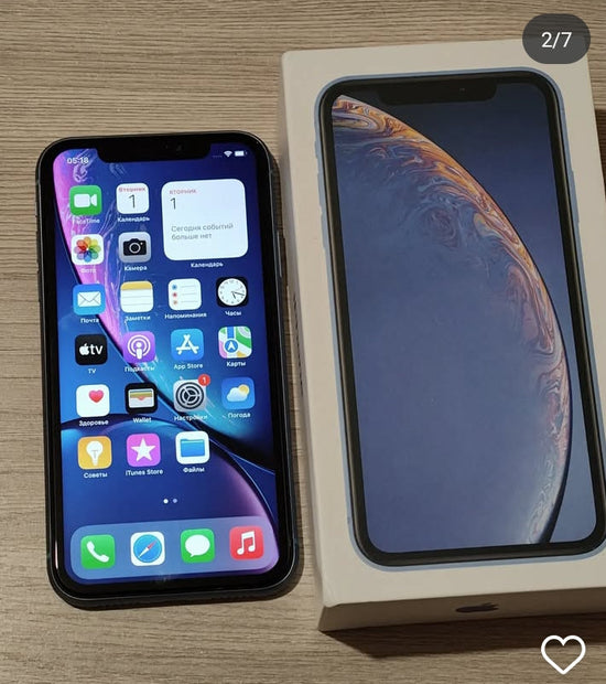 A. Iphone XR 128 GB