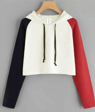 Sweat à capuche court Danami noir et rouge contrasté blanc cassé pour femme