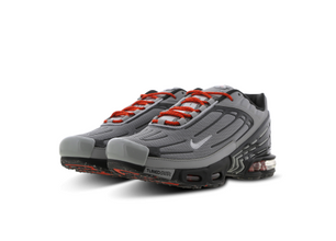 Air Max Plus Light Smoke Grey Metallic Silver 3